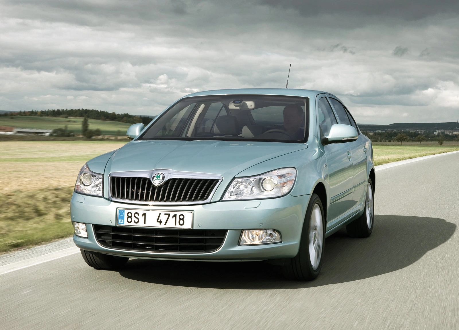 Skoda Octavia II fata1