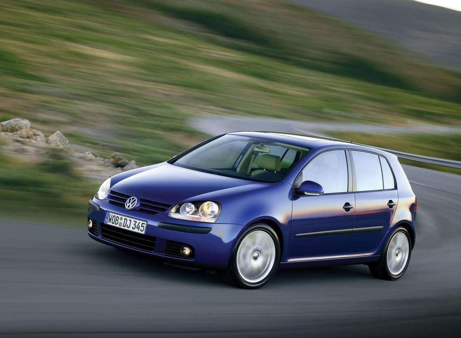 Vw Golf V exterior 1