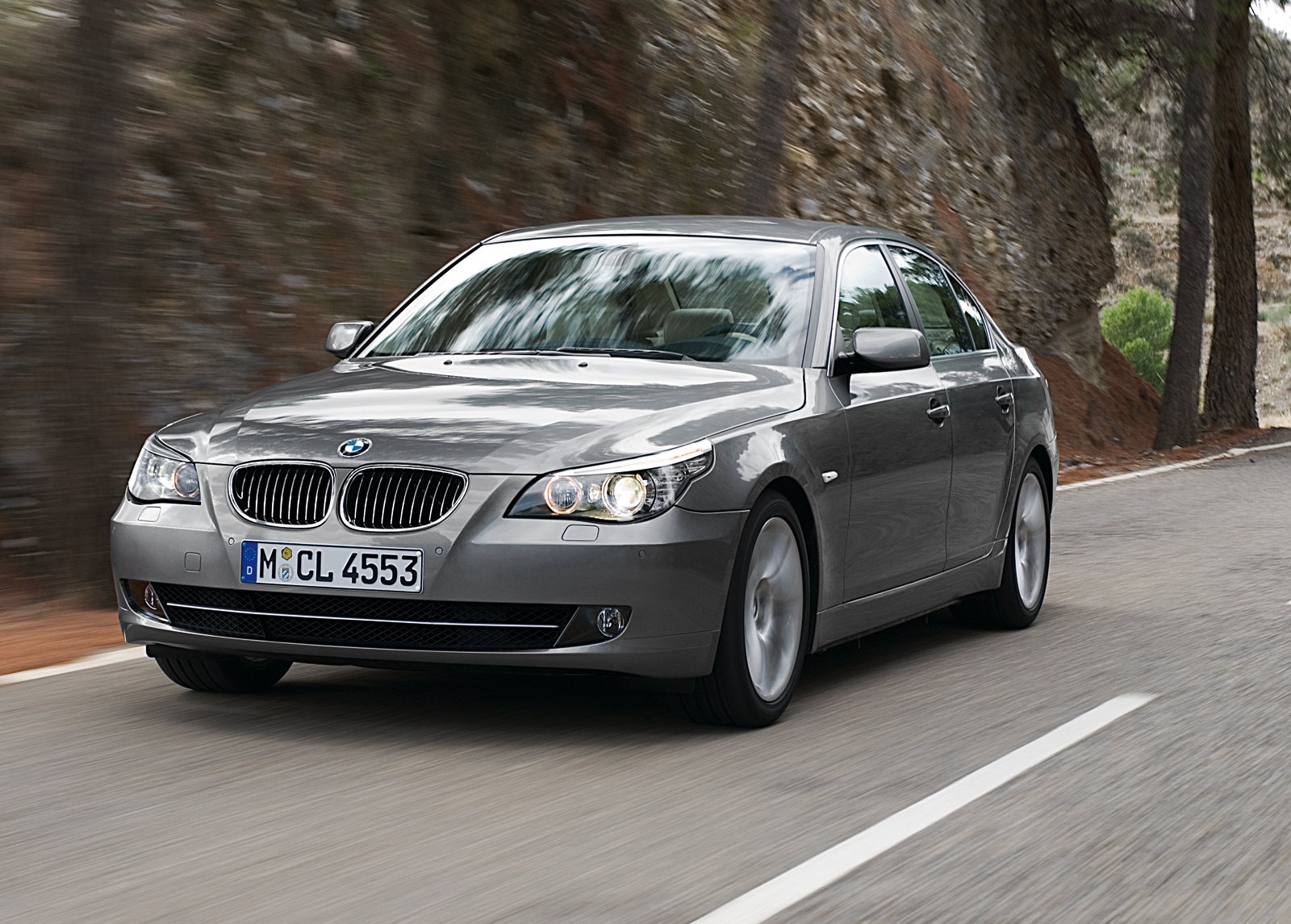 BMW Seria 5 E60 exterior fata