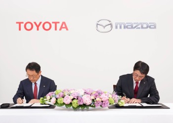 toyota-and-mazda-enter-partnership-to-share-technologies-reduce-costs_3